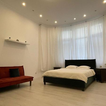 Outstanding 3Br Ultracentral Cityview Balcony Aaa Apartment Букурещ Екстериор снимка